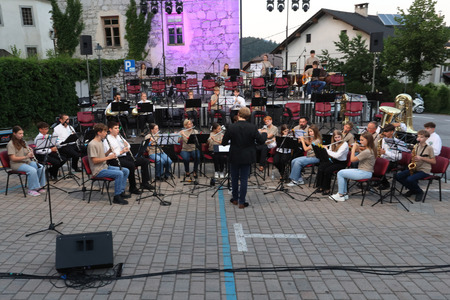 27. poletni večer ob Dnevu državnosti koncert Godbe Cerknica 12 Foto Ljubo Vukelič